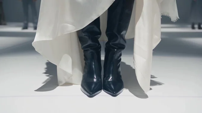 Fashion studio · Official Seedance 2.5 템플릿